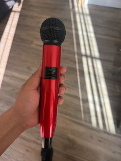 GLXD2 Wireless Handheld Microphone Red