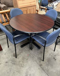 Regency Kobe 48-Inch Breakroom Table, Mahogany, 4 Restaurant Chairs