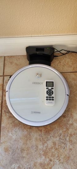 Deebot robot vacuum in excellent working condition