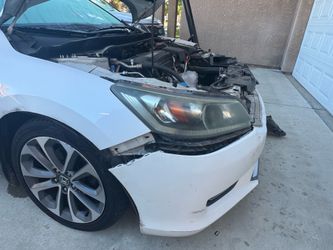 Honda Accord Sport 2015 - Right Headlight OEM