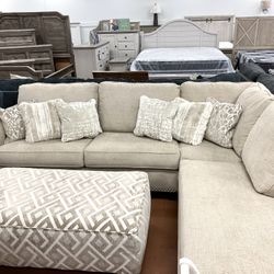 New Ashley Sectional 🔥🔥 IN STOCK 