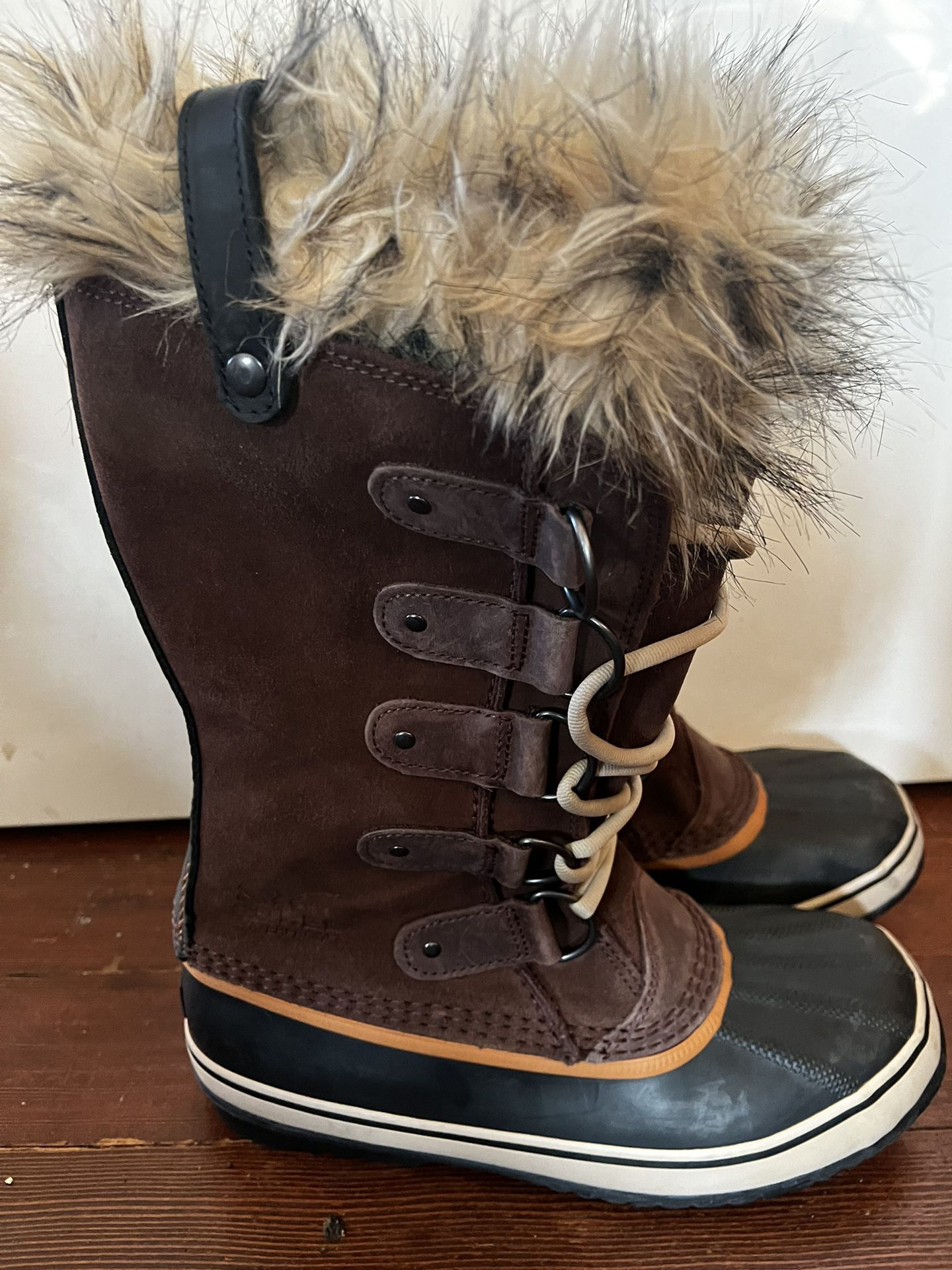 Like New Sorel Women’s Snow Boots Size 8.5