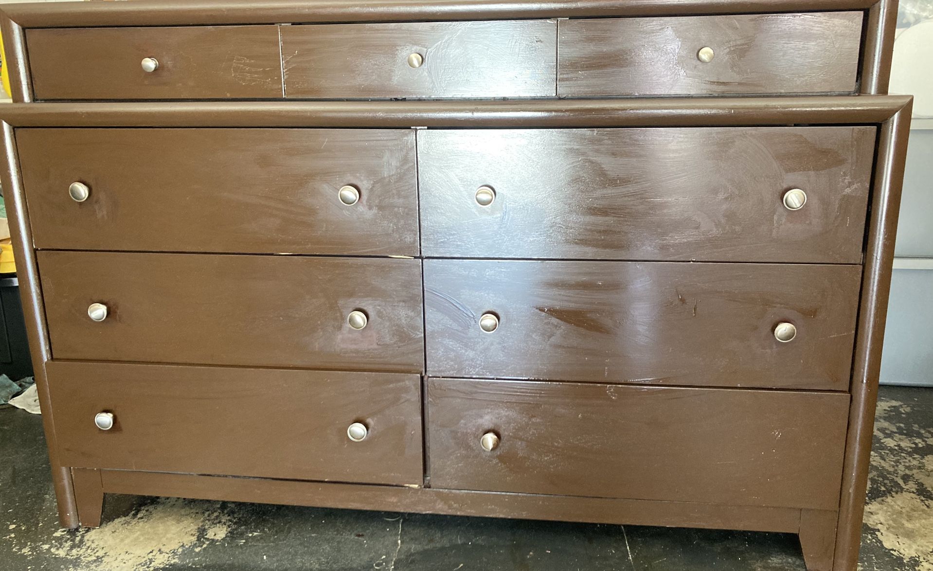 Dresser With Mirror
