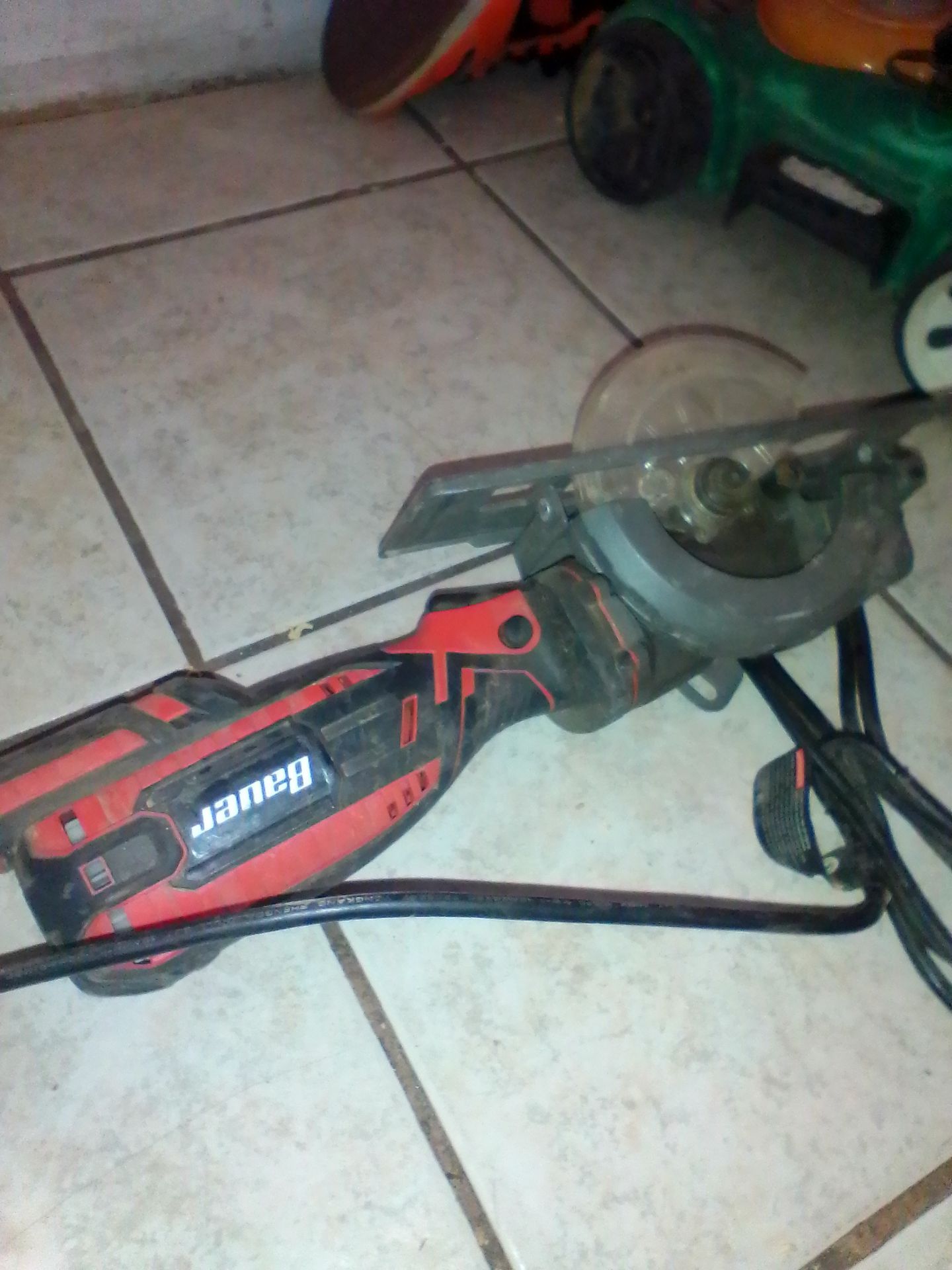 4-1 1/2 compact circular saw