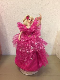 Enesco Barbie Happy Holidays 1990 Music Figurine
