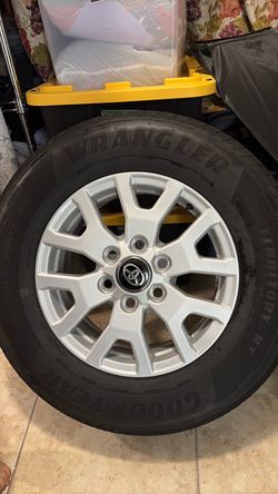 2026 Toyota Tacoma SR5 OEM Wheels & Tires – Like N