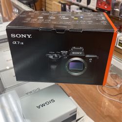 Sony A7S III Body Only <  Us Warranty >> 