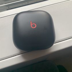 Apple Beats Pro