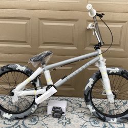 Destro Elite Bmx Bike Brand New 