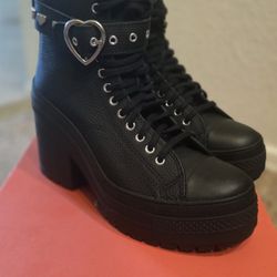 BRAND NEW, limited release (discontinued) Converse Chuck Taylor All Star 70 De Luxe Love Me Not Heel Black Leather, size 7.5 Women's