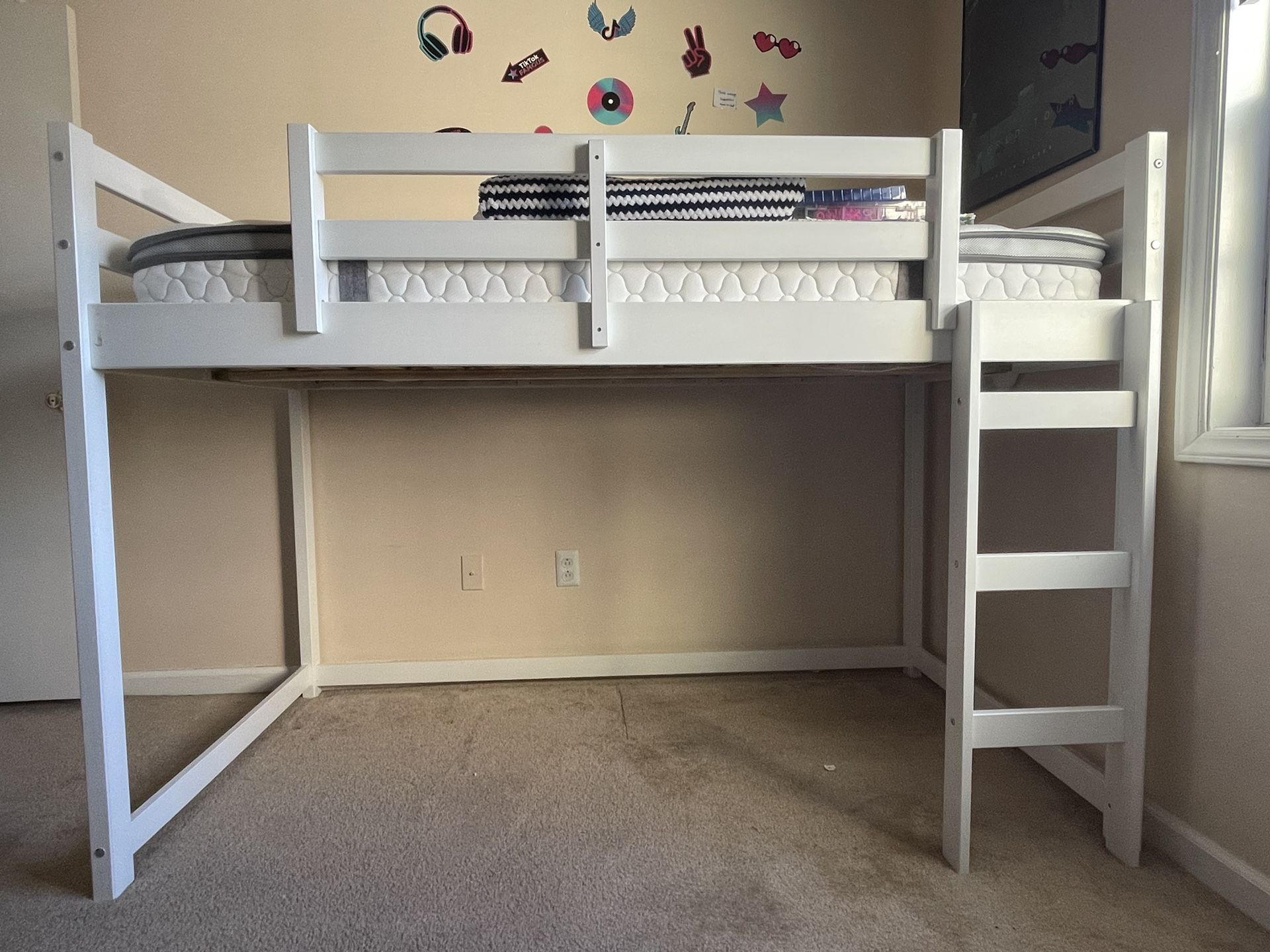 Twin Size Loft Bed W/ Slide 