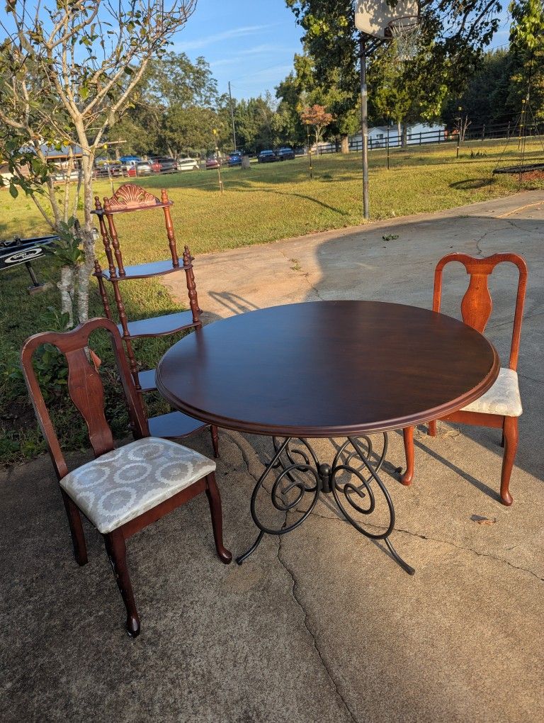 Round Dining Table Set