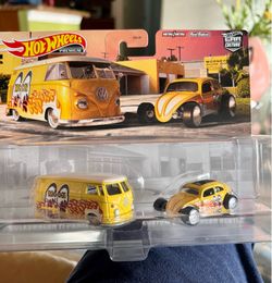 Hot Wheels MOON EYES 2PACK  ( PREMIUM )