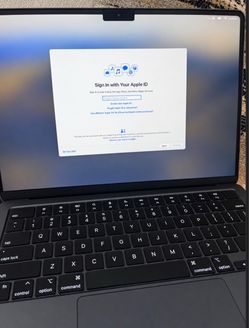 MacBook Air 13inch M3 2024