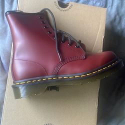 1460 Doc Martins Size 6 Women 
