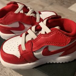 Jordan 1 Low TD