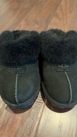 UGG Australia Black Suede Slippers size 7