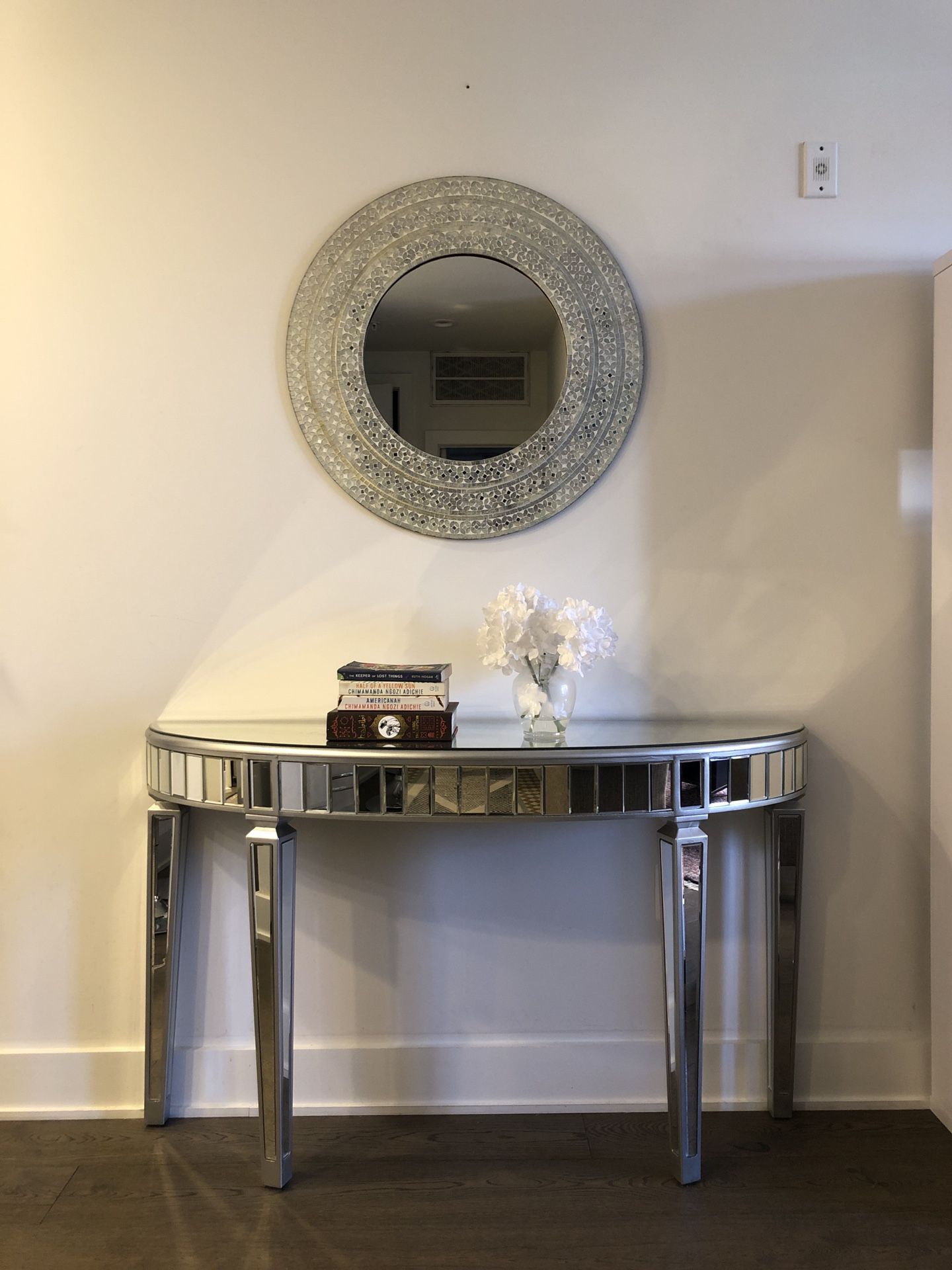 Mirror / Modern Style Console Table