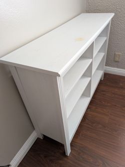 Ikea Brusali TV / Entertainment Unit Stand / Shelf (Farmhouse White)