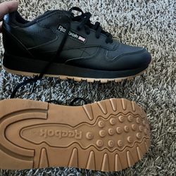 5Y Reebok Sneakers Black 