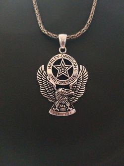 925 STERLING SILVER NECKLACE.