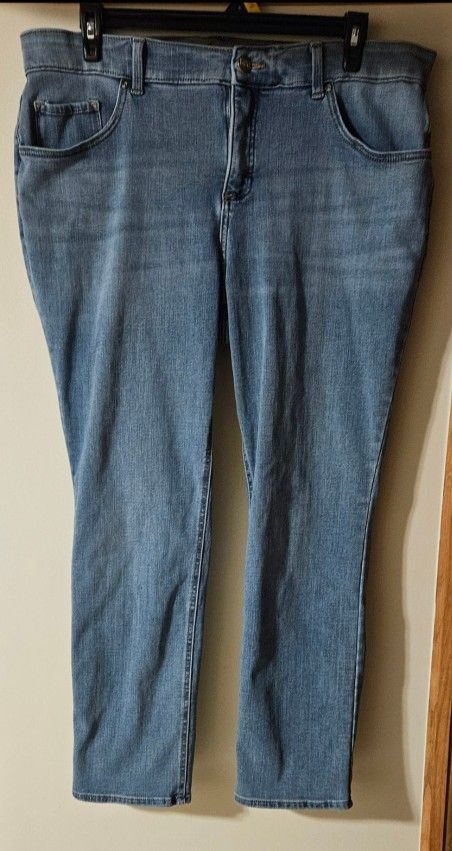 20W Womens LEE-light blue stretch "slim fit straight leg mid rise" Jeans #17