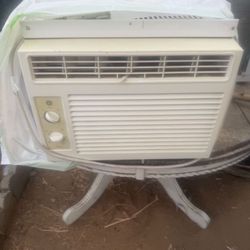 Eircoondition Work Great 👍. Like New.  Price Firm 