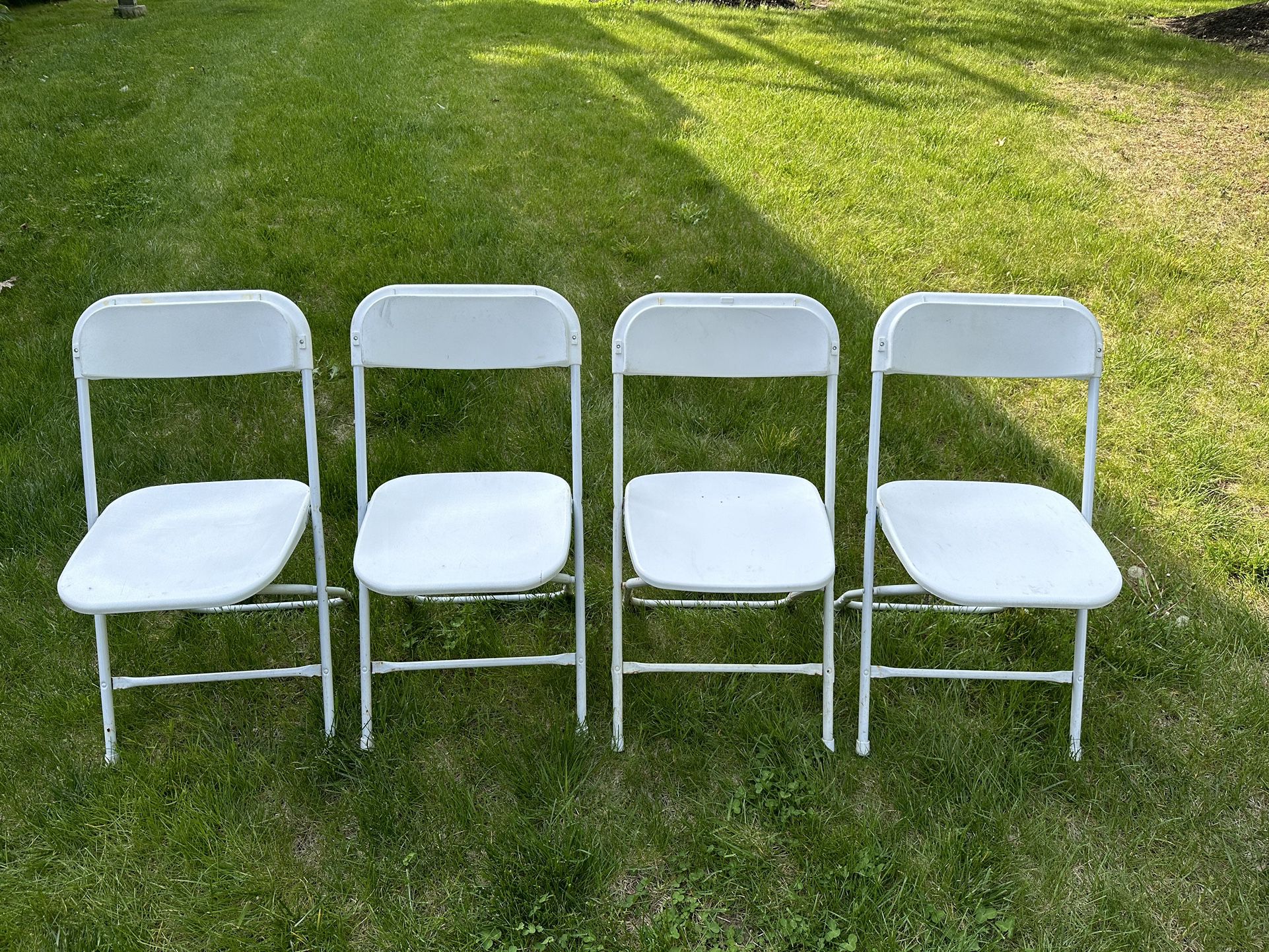 Set of 4 - White Plastic Event Folding Chairs
