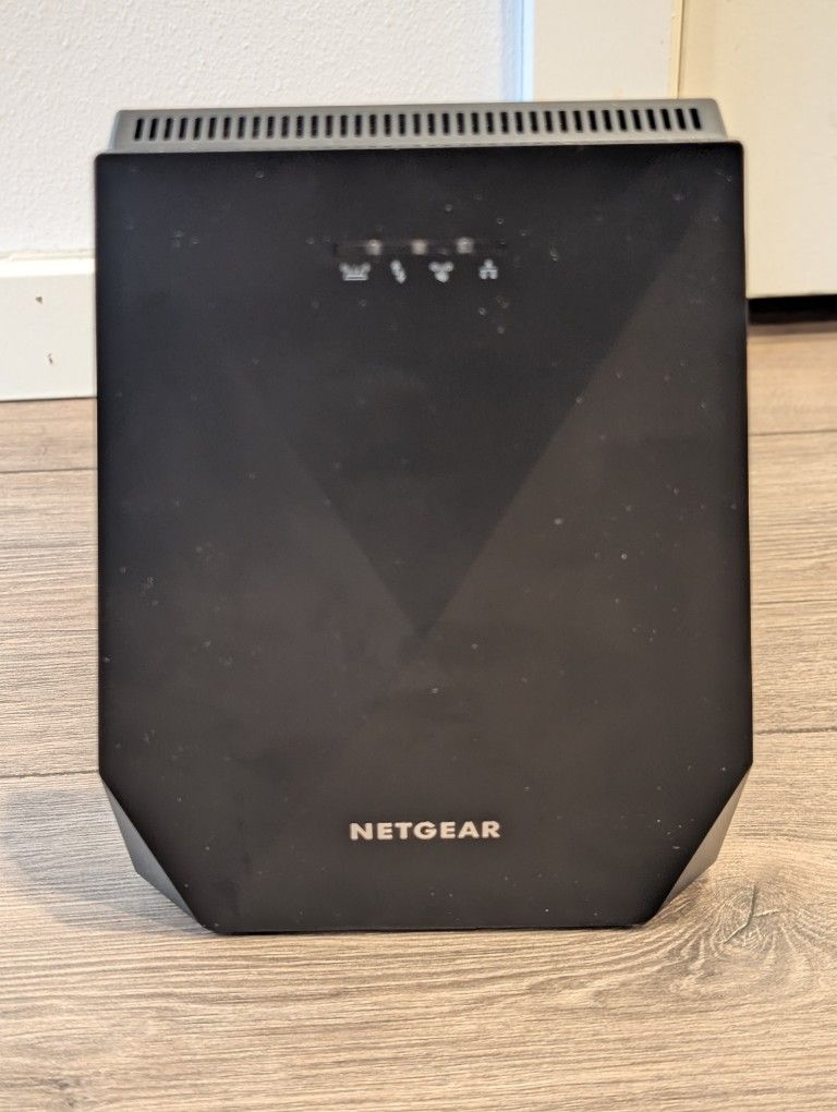 NETGEAR WiFi Range Extender EX7700