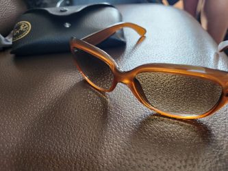 Ray-Ban RB4101 Jackie Ohh Used With Case