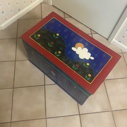 Vintage Wooden Toy Box. 