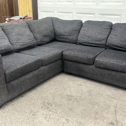 Free Delivery 🚚 Grey Sectional Couch 2 Piece