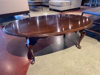 ETHAN ALLEN Georgian Court Queen Anne Style Coffee Table