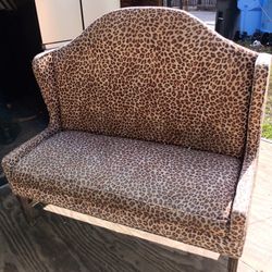 Sofa (Leopard Skin)
