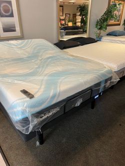 🔥Tempur luxe breeze 2.0 queen / Tempur smart adjustable base $2999🔥