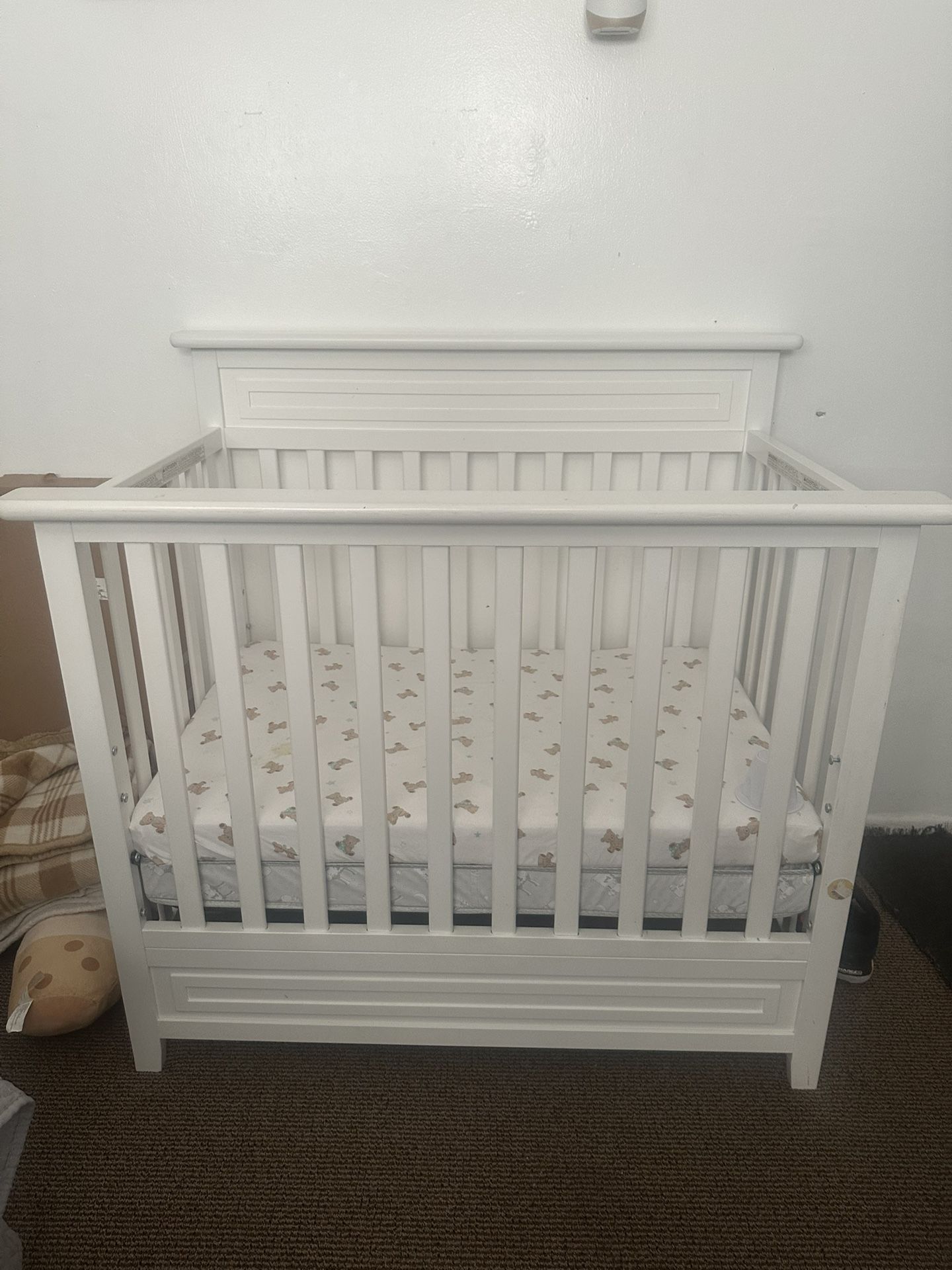 baby crib never used