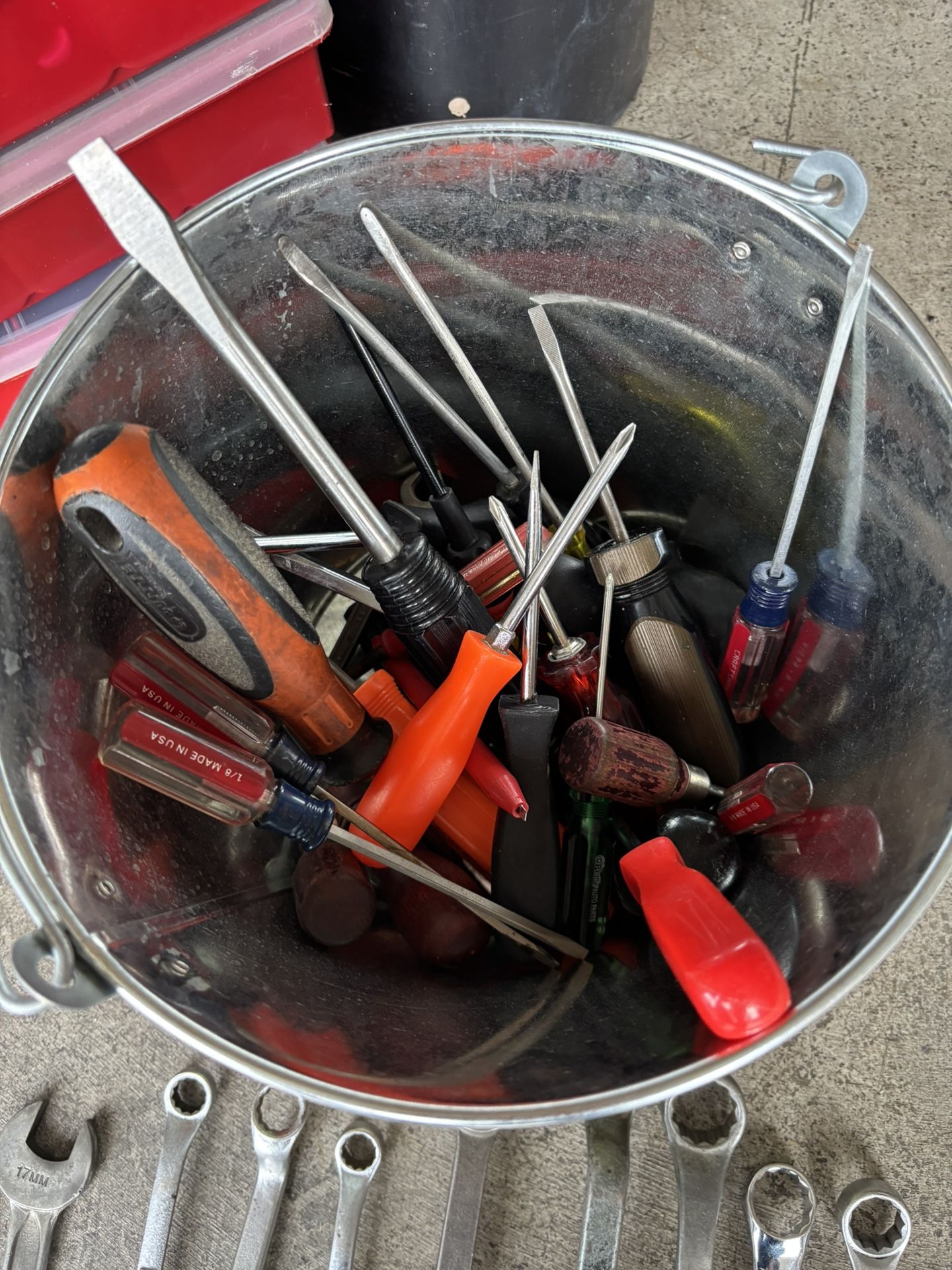 Screw Drivers