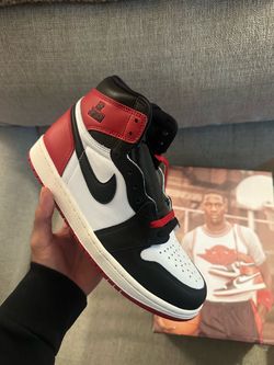Air Jordan 1 High Black Toe M8.5