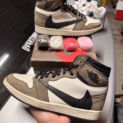 Air Jordan 1 Travis Scott High Mocha