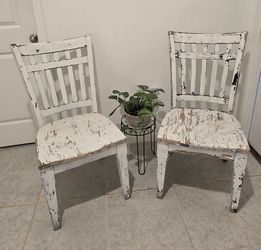 2 Shabby Chic Chairs