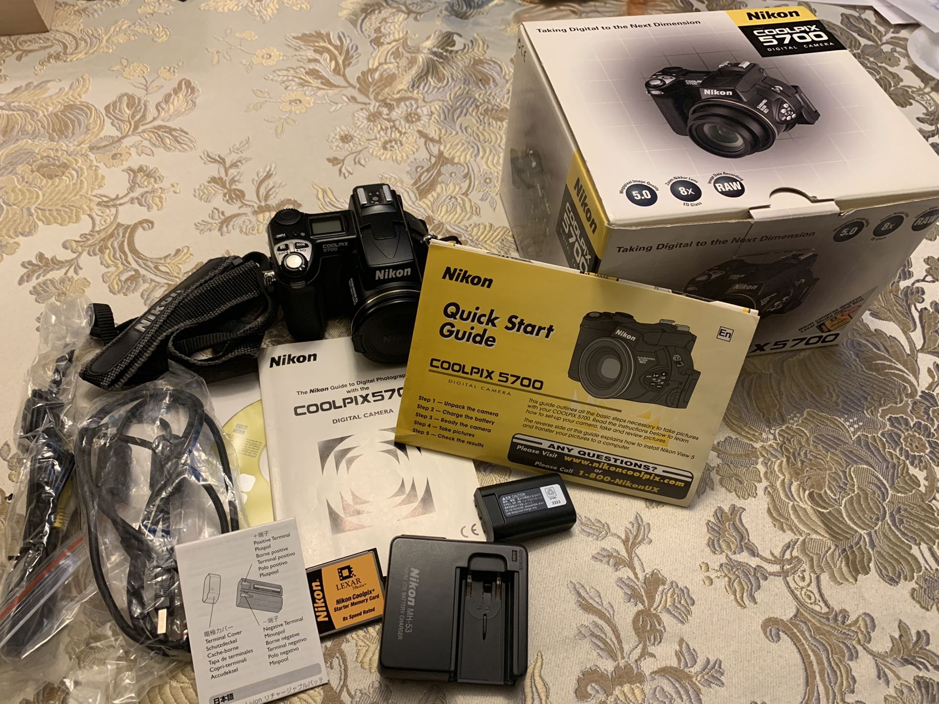 Nikon Coolpix 5700