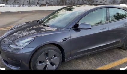 2023 Tesla Model 3 Standard  (Range 271 Miles)  ( Midnight Color ) 