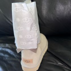 UGG BAILEY BOW