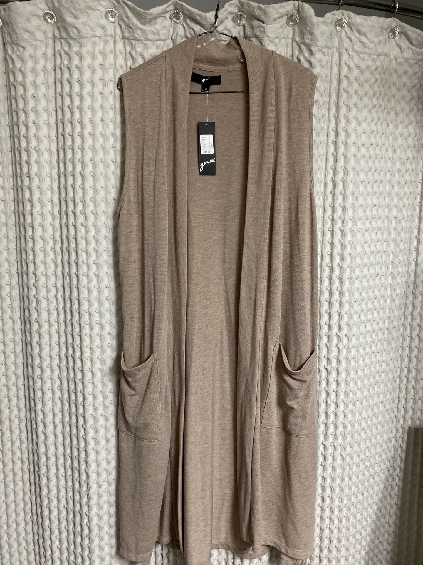 NWT Women’s size Medium open long sleeveless sweater vest cardigan