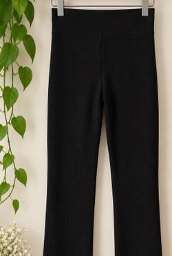 Black Ribbed Flare Leggings – Size M/L