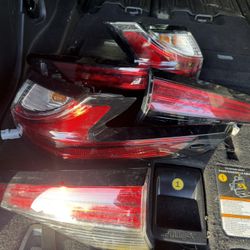Tail Lights Toyota Sienna 2023