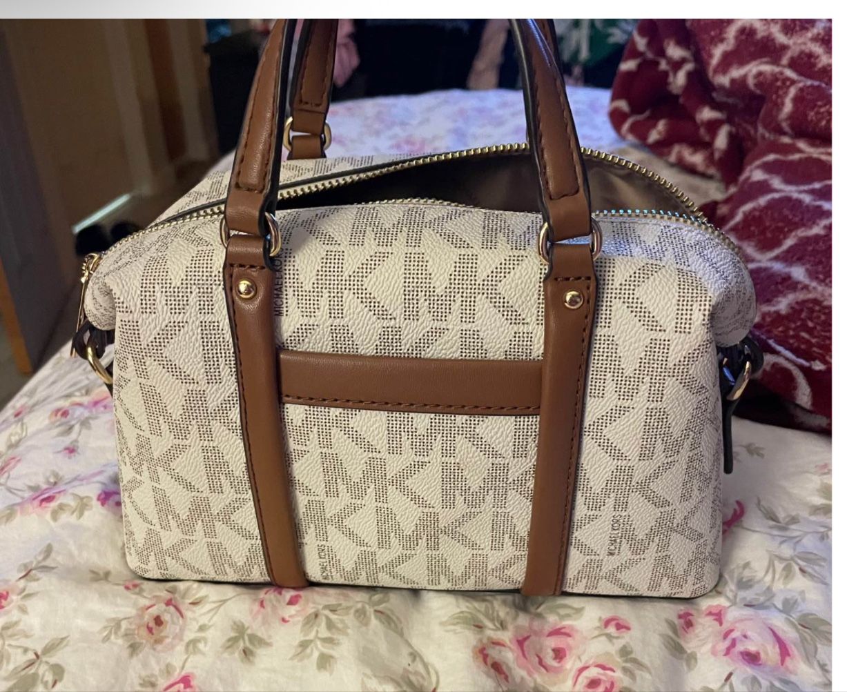 SMALL Michael Kors Bag $45