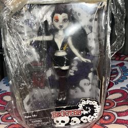 Be Goth Doll Series 4