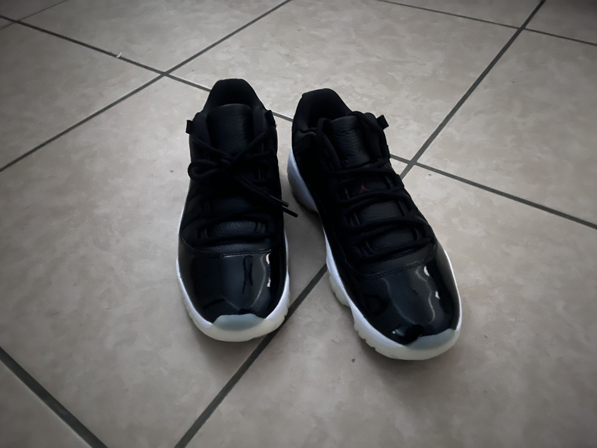 Air Jordan 11 Retro Low