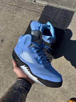 Jordan 5 “UNC” size 12